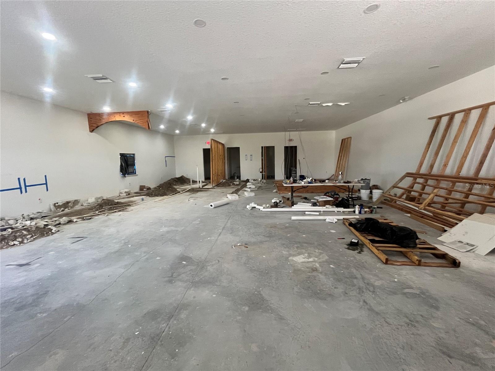 BLOUNT & WHITLEDGE SUB - Commercial Lease