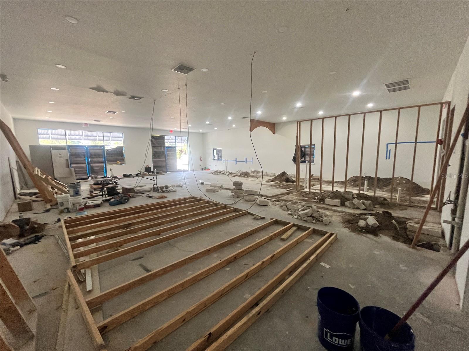 BLOUNT & WHITLEDGE SUB - Commercial Lease