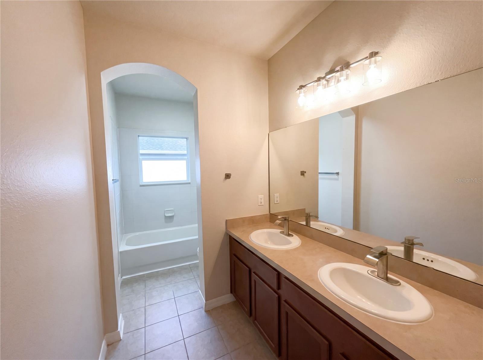 BELLE MEADE PH 02 H - Residential