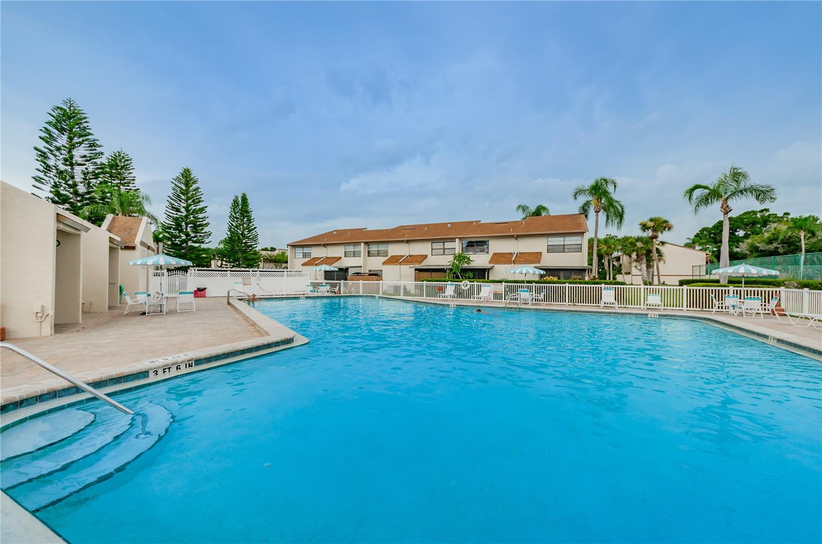 TOWNHOMES OF LAKE SEMINOLE - Residential