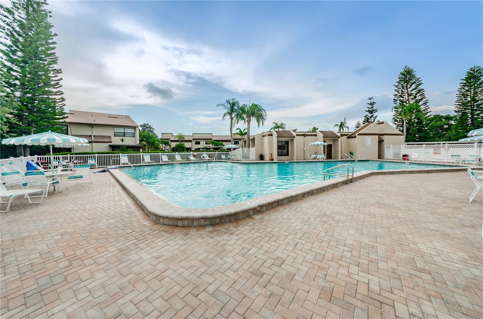 TOWNHOMES OF LAKE SEMINOLE - Residential