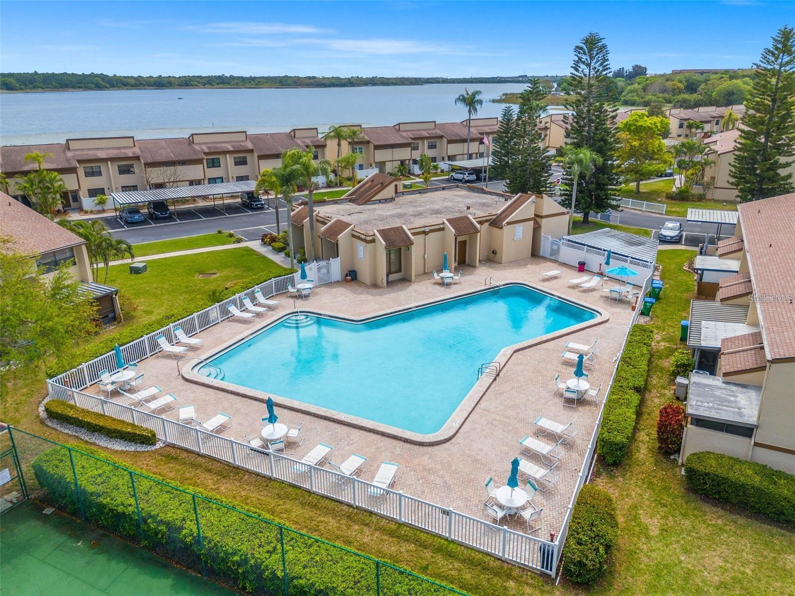 TOWNHOMES OF LAKE SEMINOLE - Residential