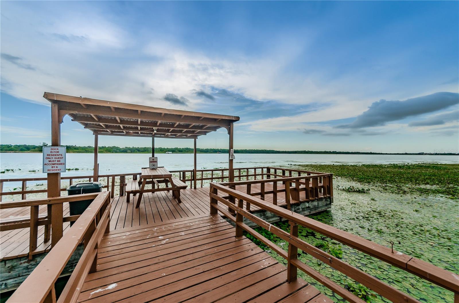 TOWNHOMES OF LAKE SEMINOLE - Residential