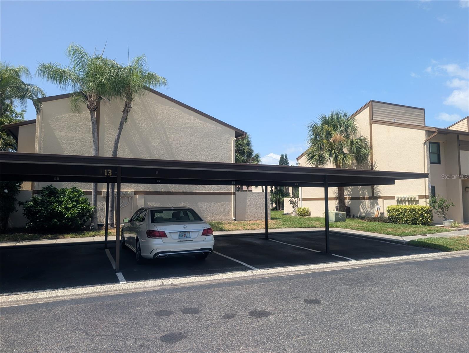 TOWNHOMES OF LAKE SEMINOLE - Residential