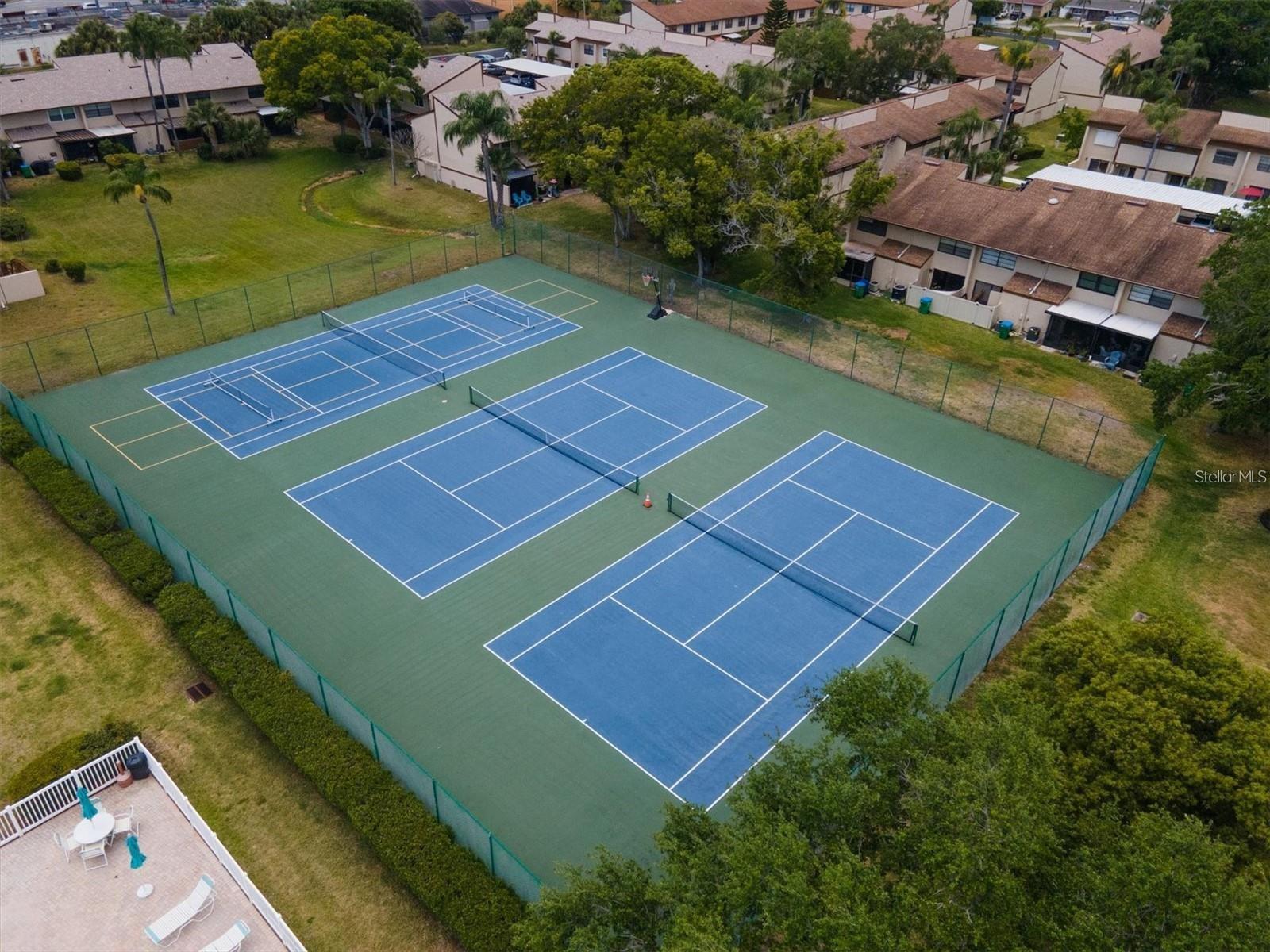 TOWNHOMES OF LAKE SEMINOLE - Residential