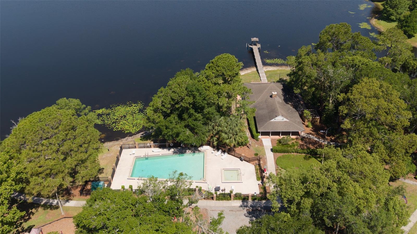 LAKEVIEW GARDENS AT WEKIVA COVE 1 A CONDO - Residential