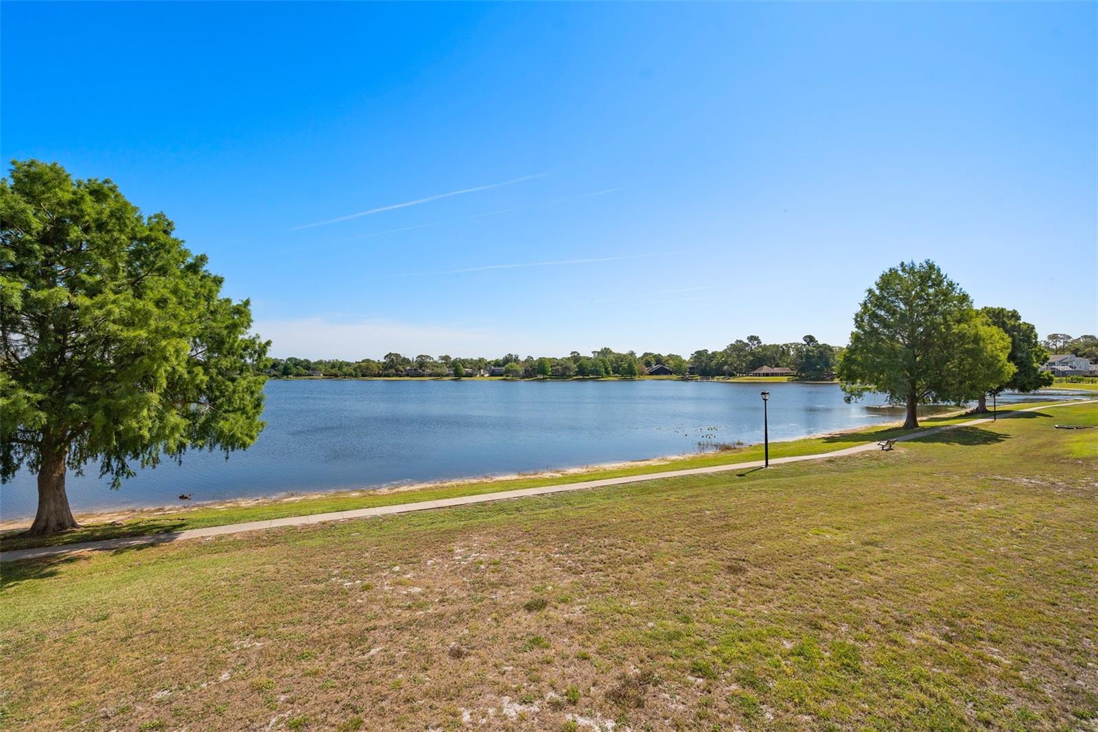 LAKEVIEW GARDENS AT WEKIVA COVE 1 A CONDO - Residential