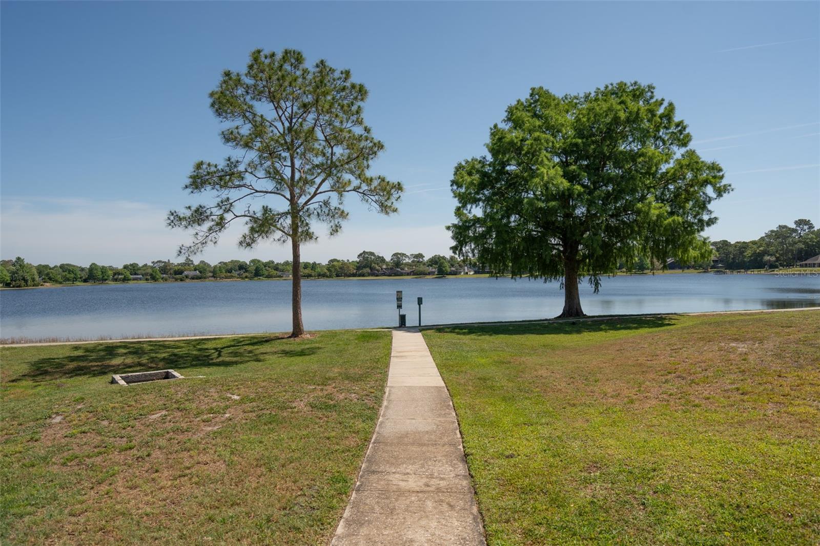 LAKEVIEW GARDENS AT WEKIVA COVE 1 A CONDO - Residential