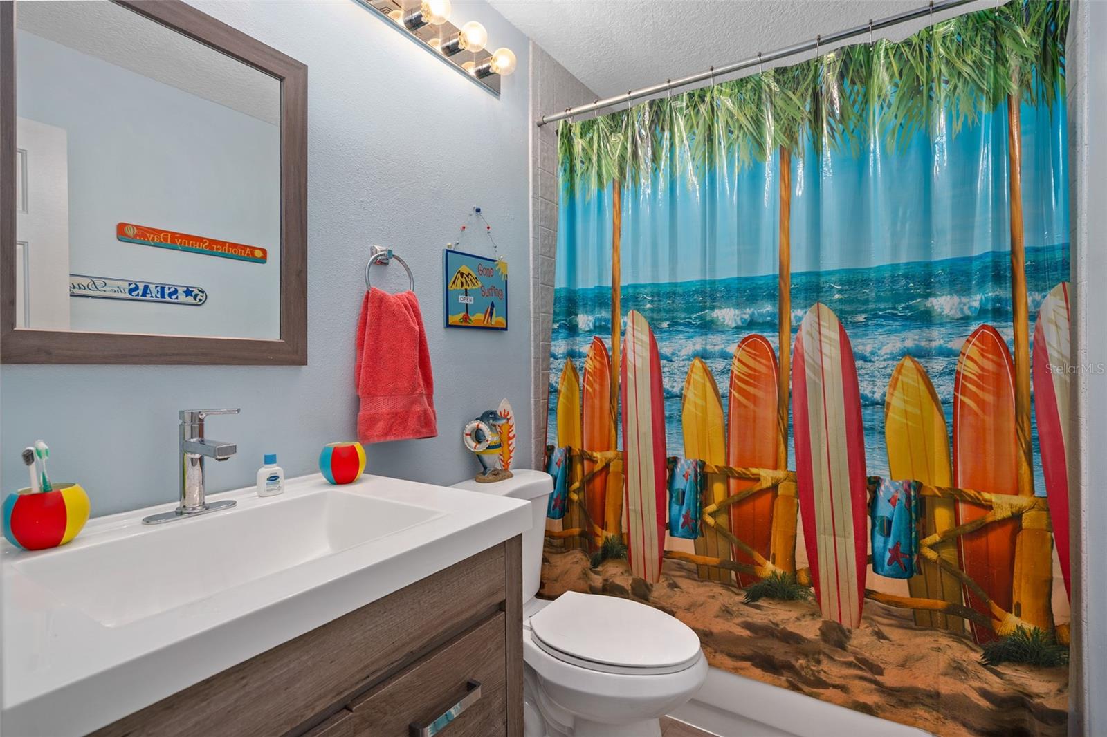 LAKEVIEW GARDENS AT WEKIVA COVE 1 A CONDO - Residential