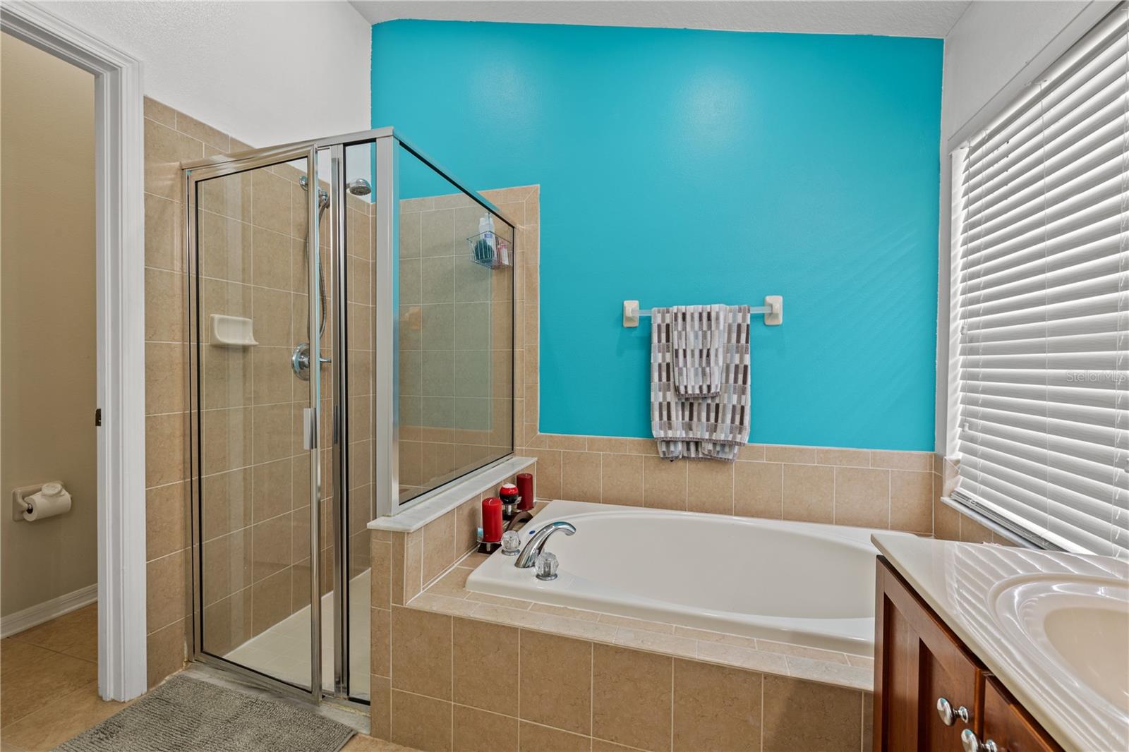 SEVEN OAKS - Residential