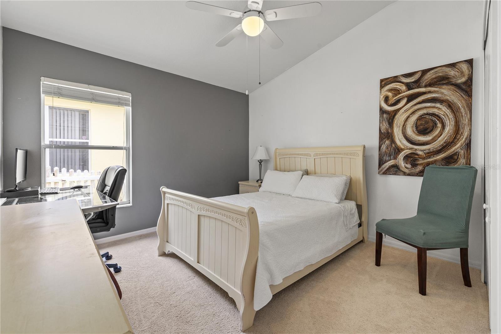 SEVEN OAKS - Residential