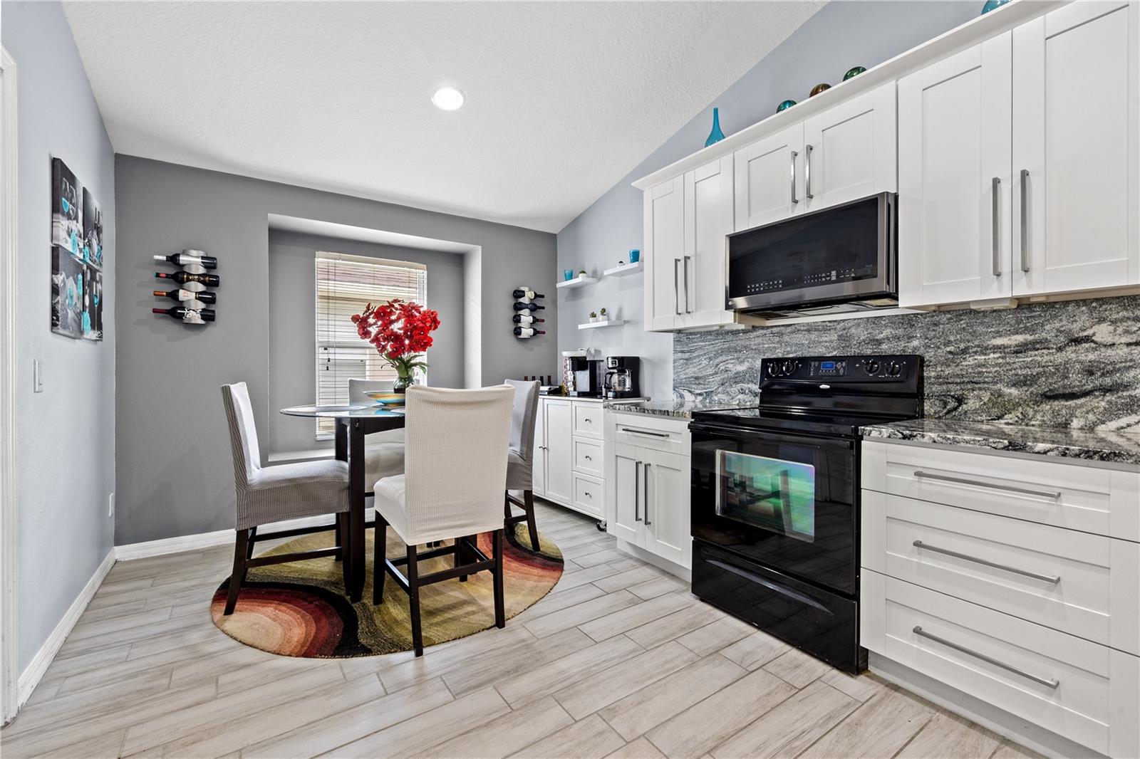 SEVEN OAKS - Residential
