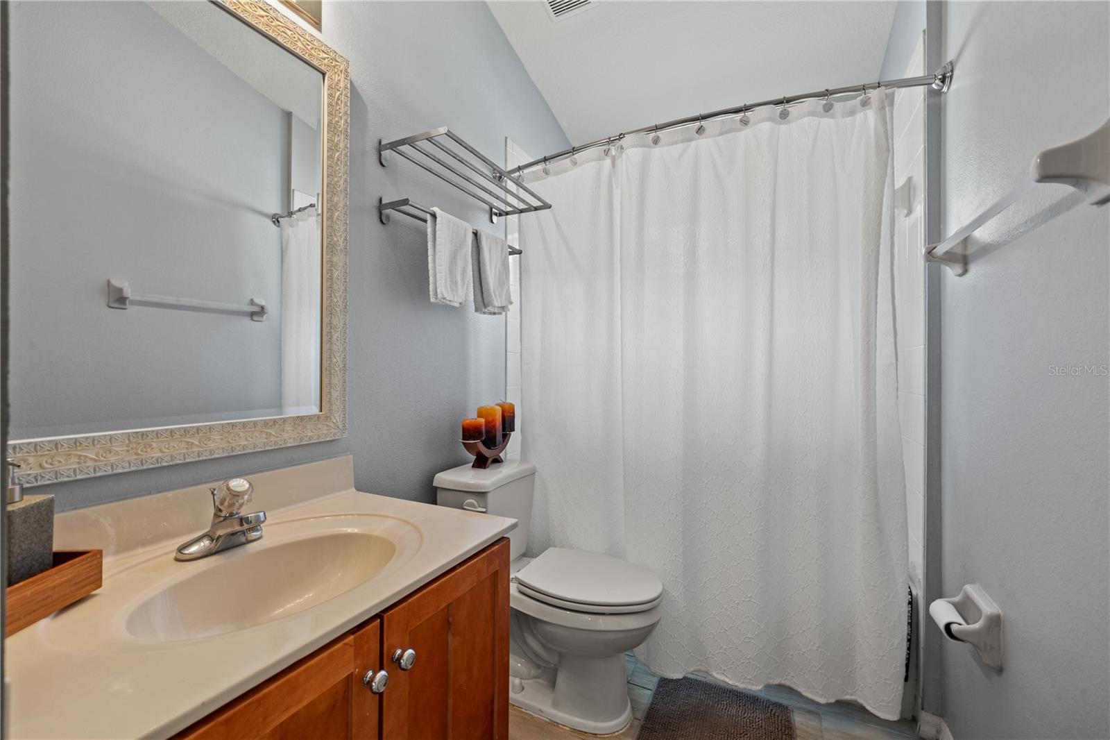 SEVEN OAKS - Residential