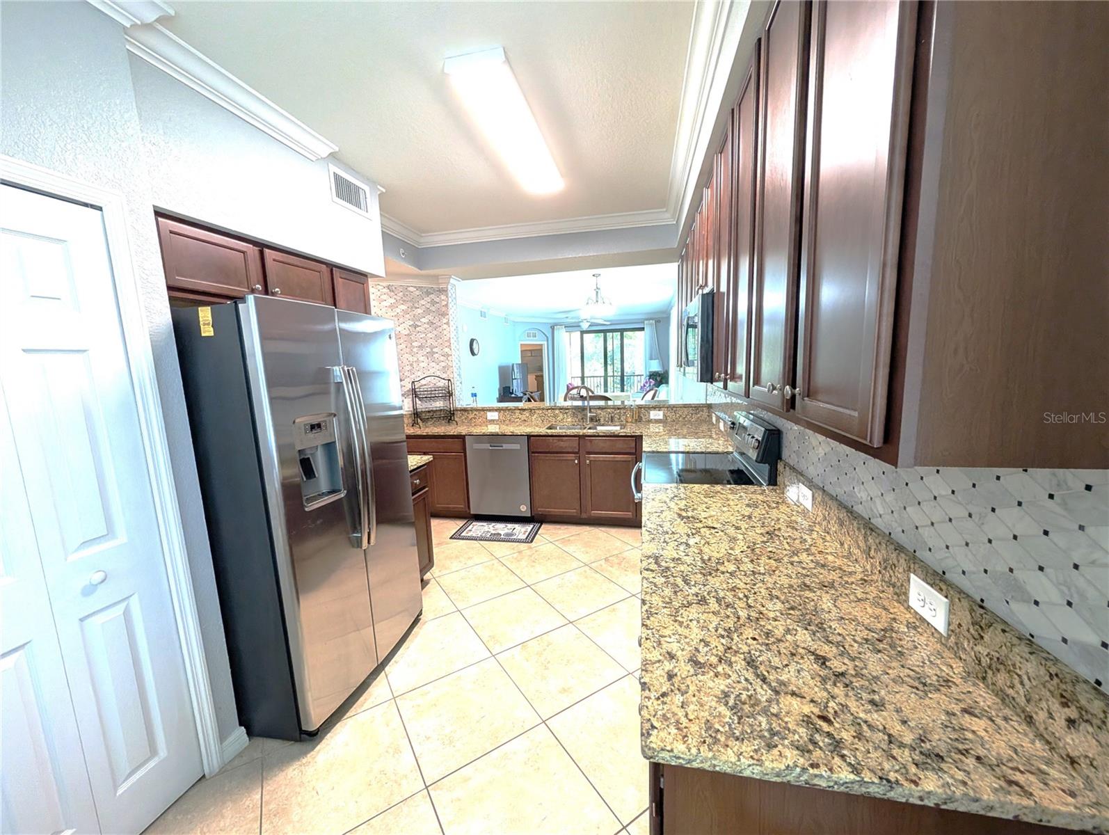 LAKEWOOD NATIONAL - Residential