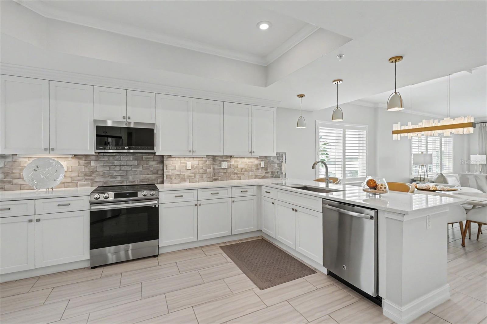 HARBOR PLACE AT SAFETY HARBOR CONDO - Residential