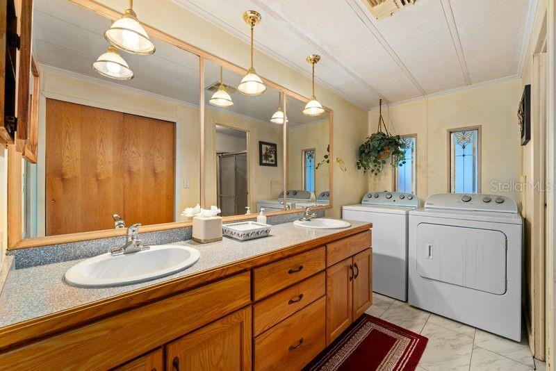 SHELDON WEST MH COMMUNITY - Residential