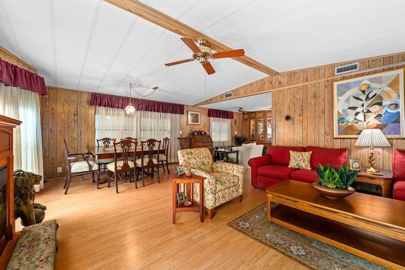 SHELDON WEST MH COMMUNITY - Residential