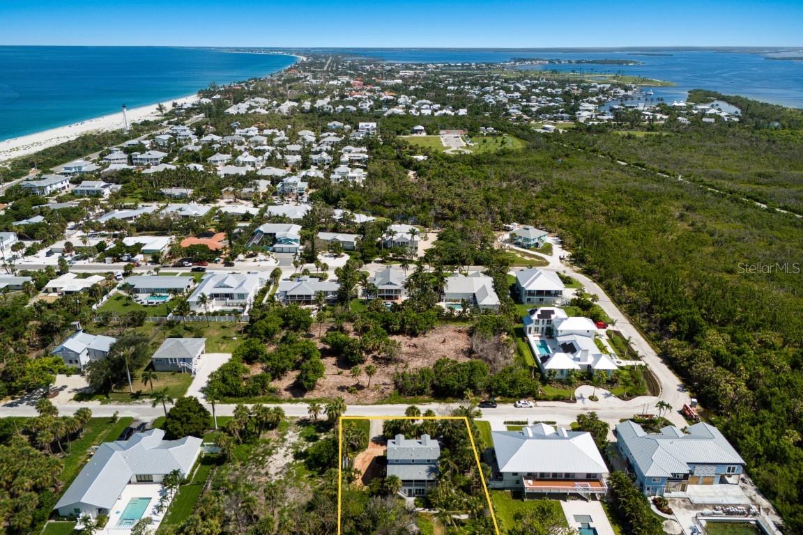 GOLDEN BEACH - Residential