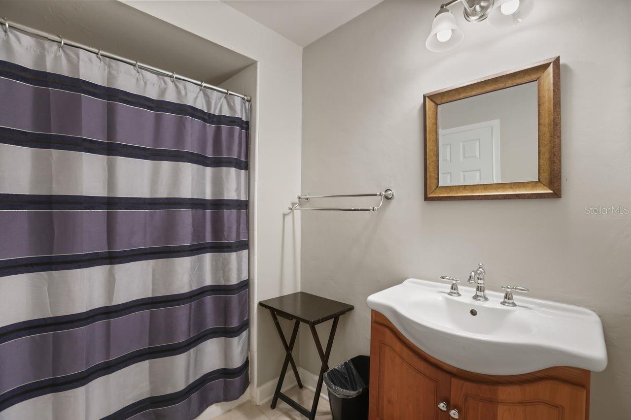 SWEETWATER OAKS SEC 03 - Residential