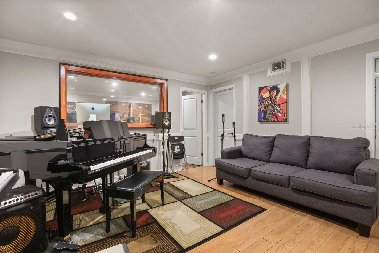 SWEETWATER OAKS SEC 03 - Residential