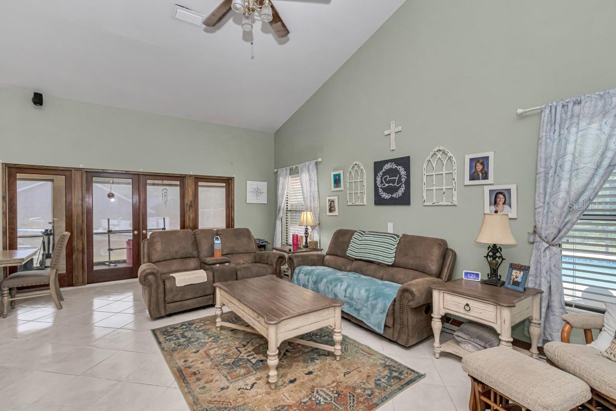 WINEBERRY - Residential
