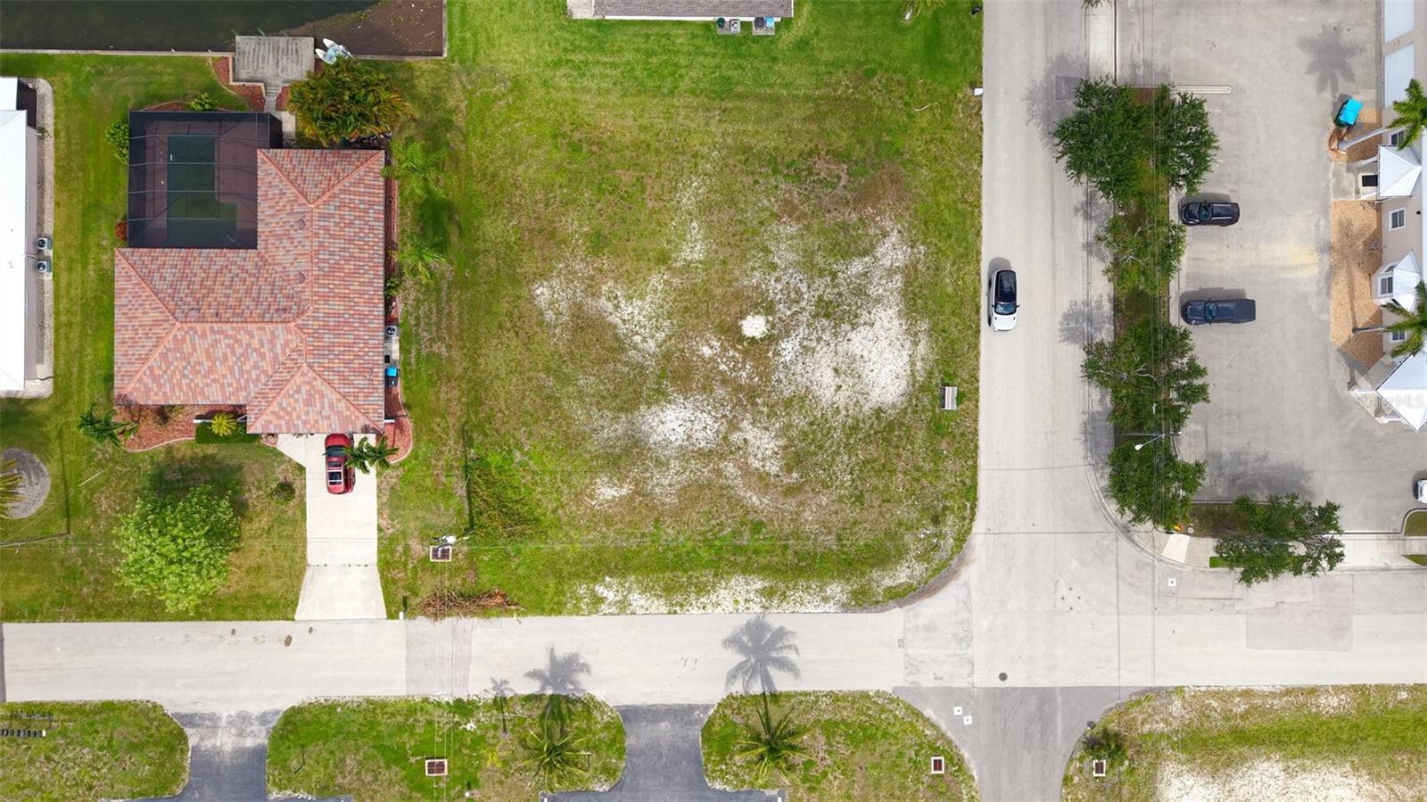 CAPE CORAL - Land