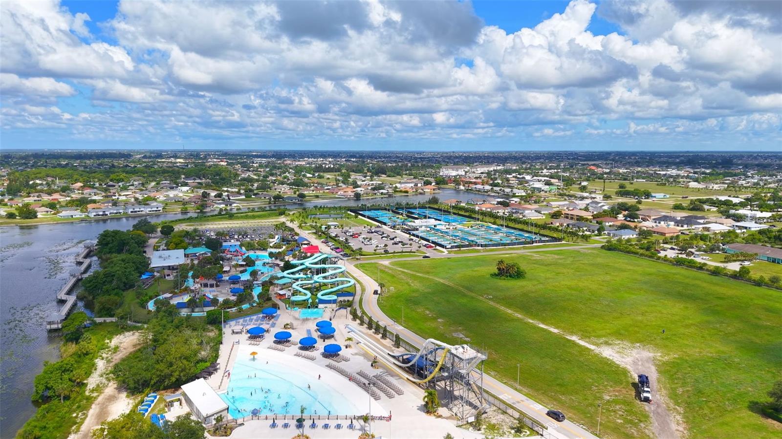 CAPE CORAL - Land