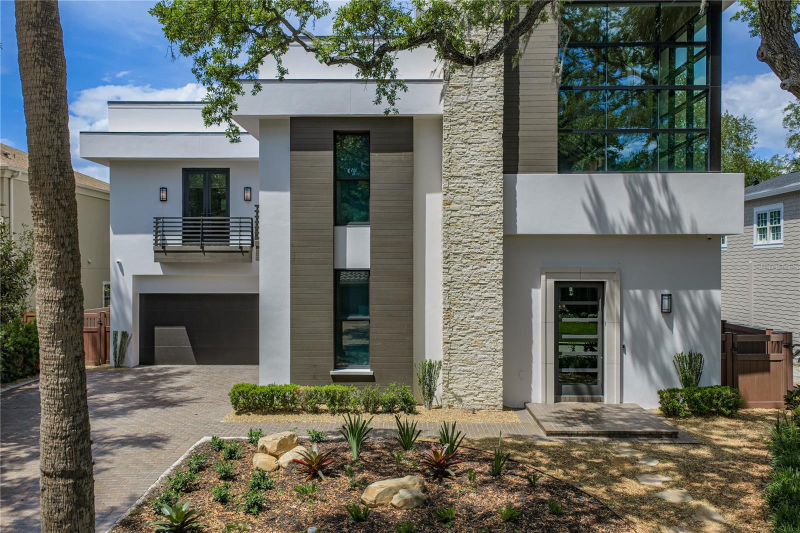 VILLA ROSA PARK - Residential