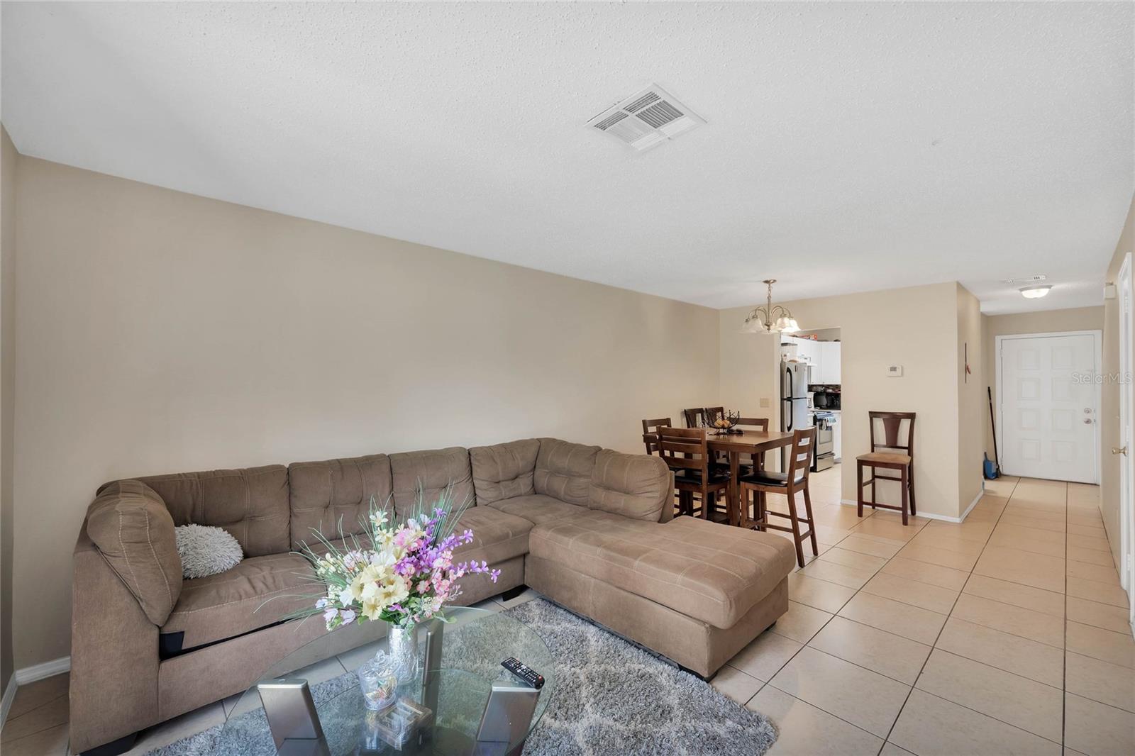 BUENAVENTURA LAKES UNIT 01 - Residential Lease