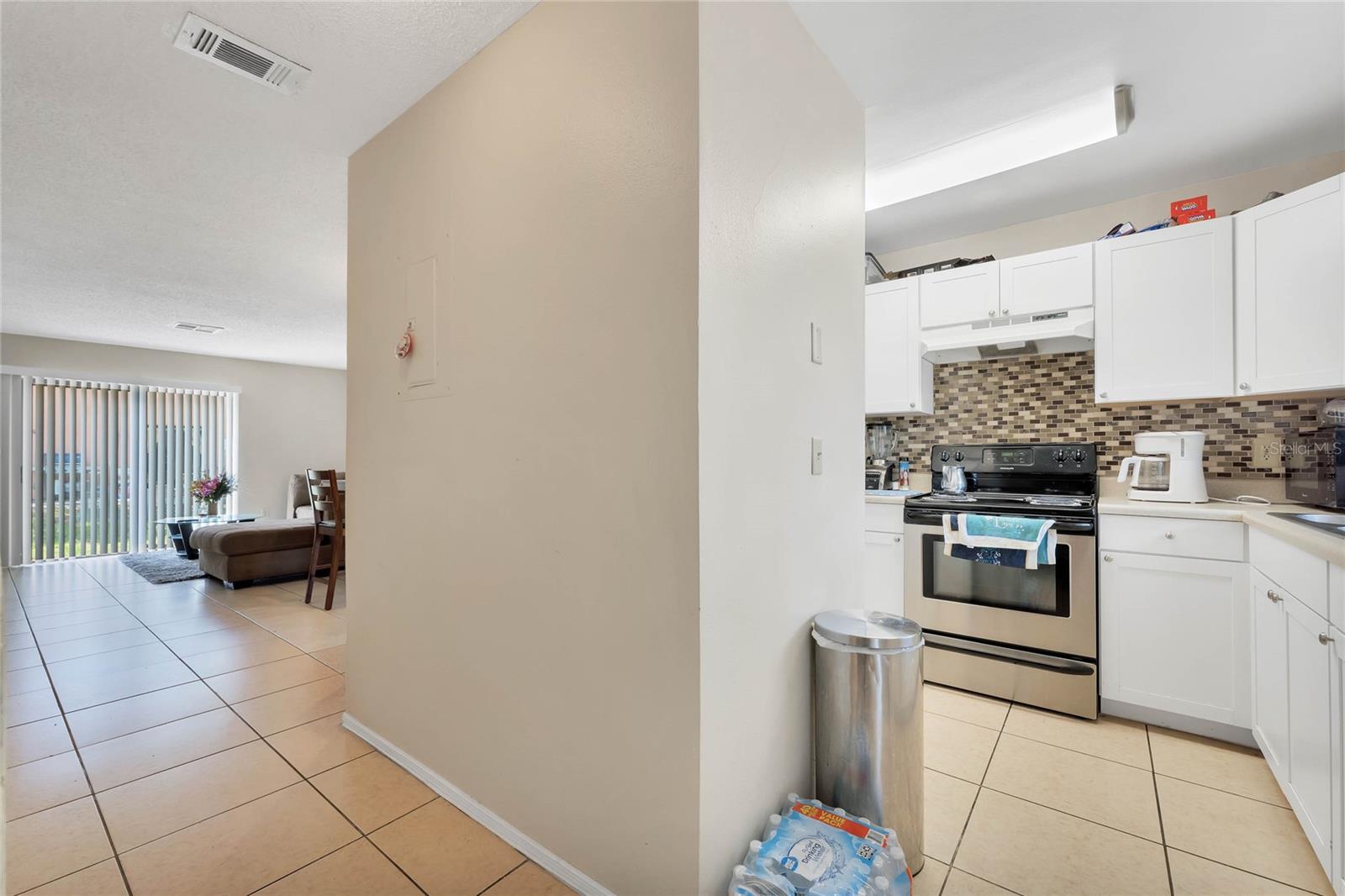 BUENAVENTURA LAKES UNIT 01 - Residential Lease