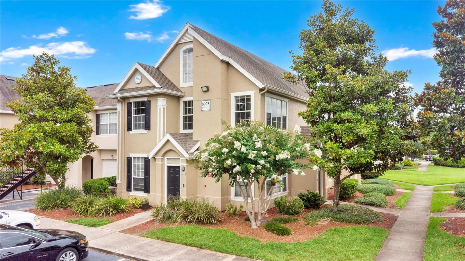 CENTRAL PK/LEE VISTA - Residential