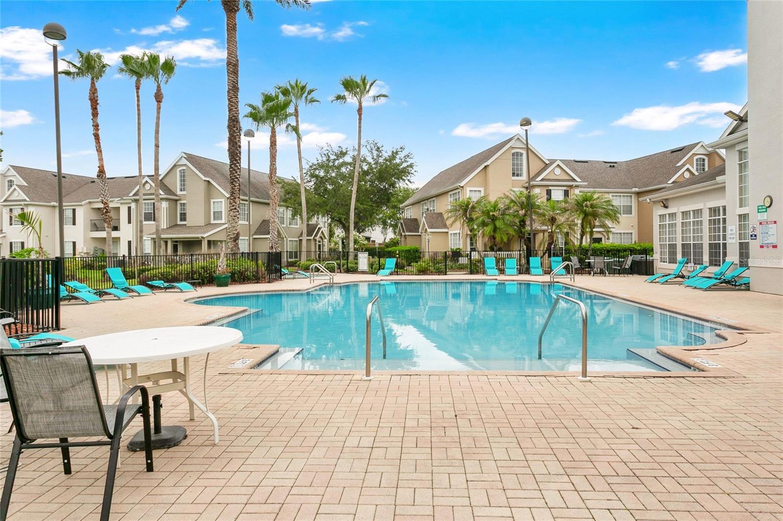 CENTRAL PK/LEE VISTA - Residential