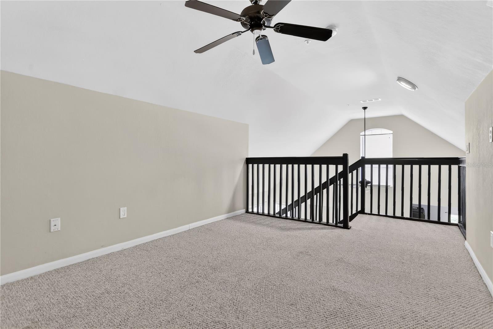 CENTRAL PK/LEE VISTA - Residential