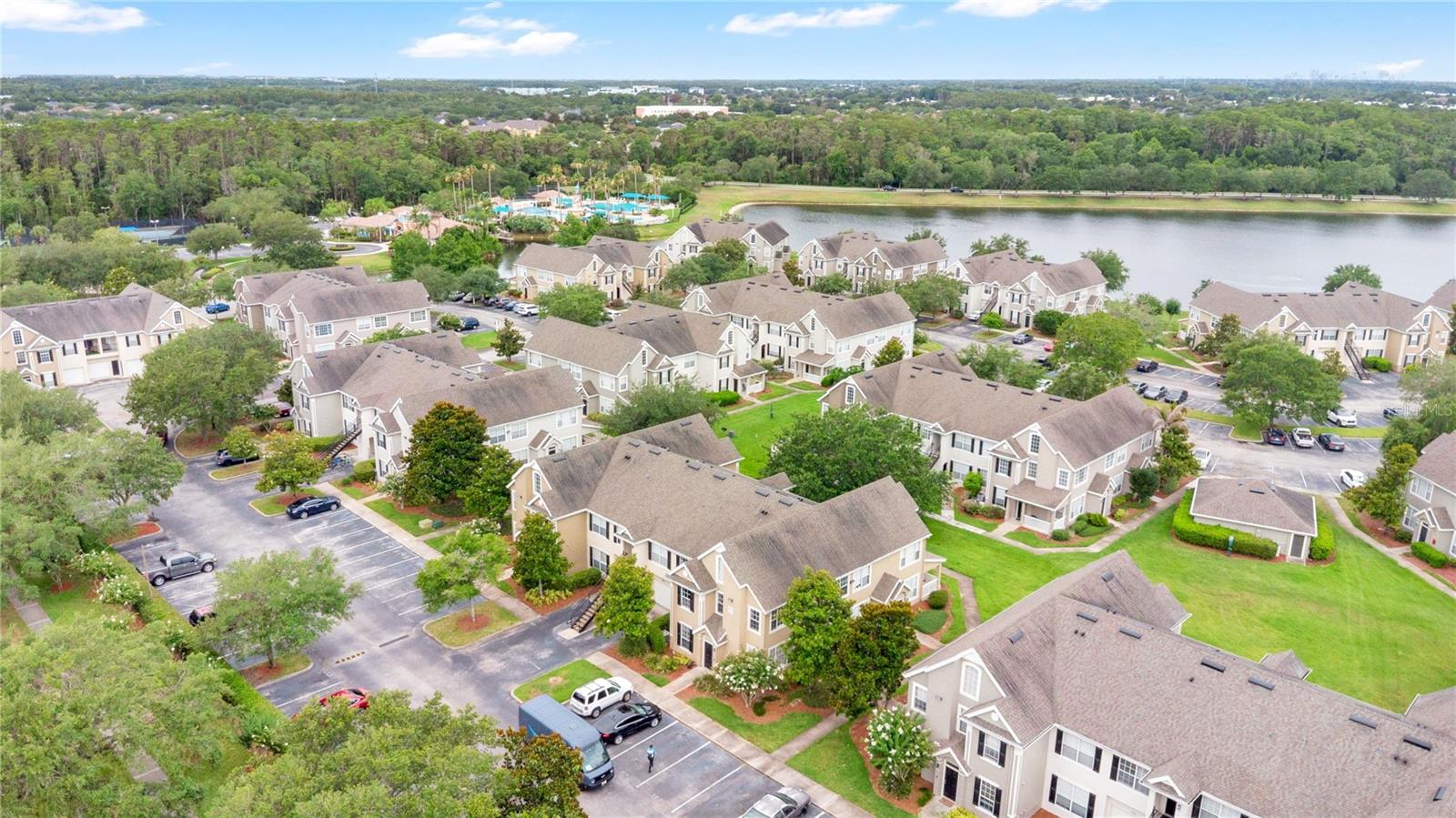 CENTRAL PK/LEE VISTA - Residential