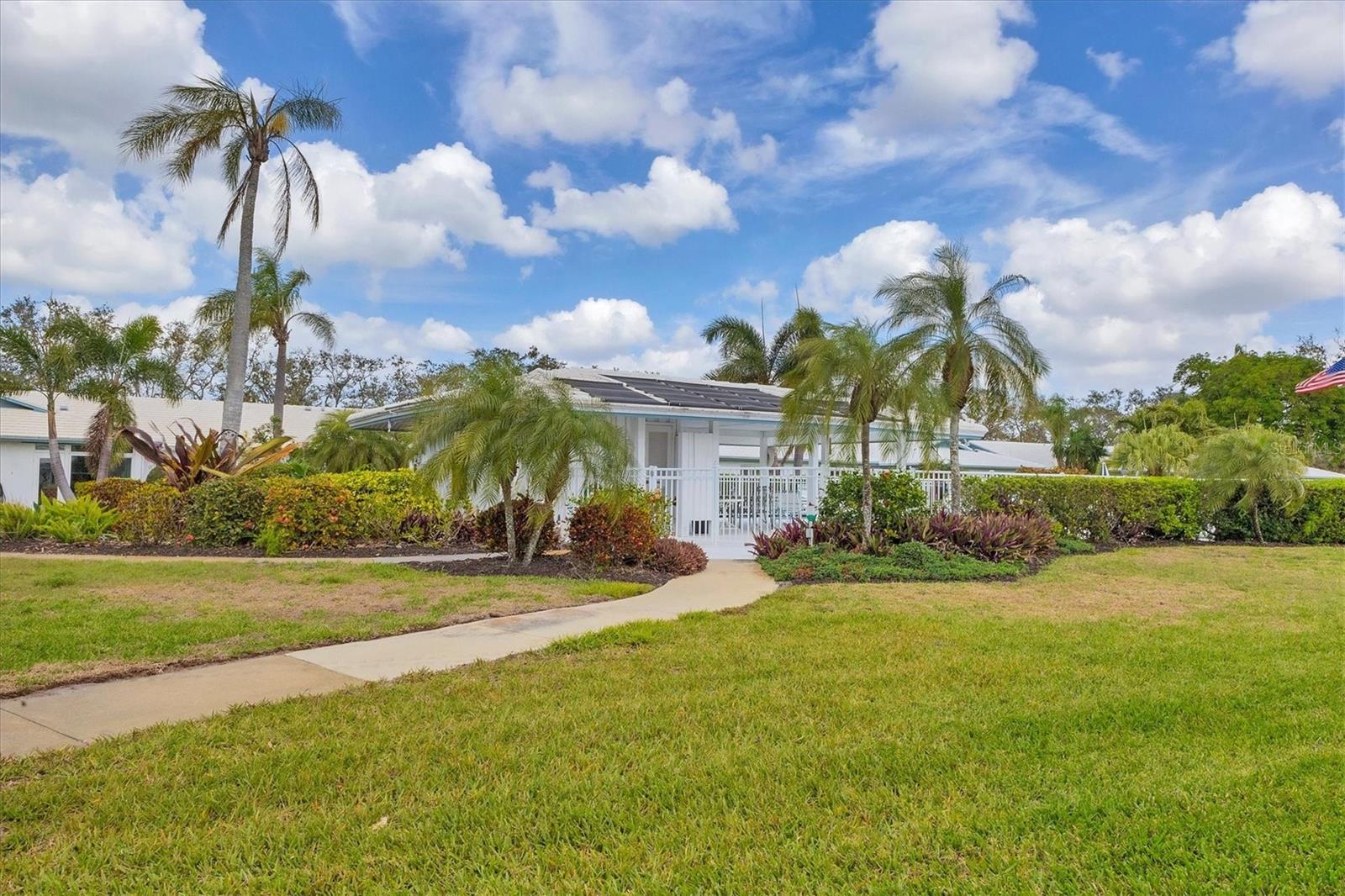 VILLAGE GREEN OF BRADENTON SEC 8 - Residential