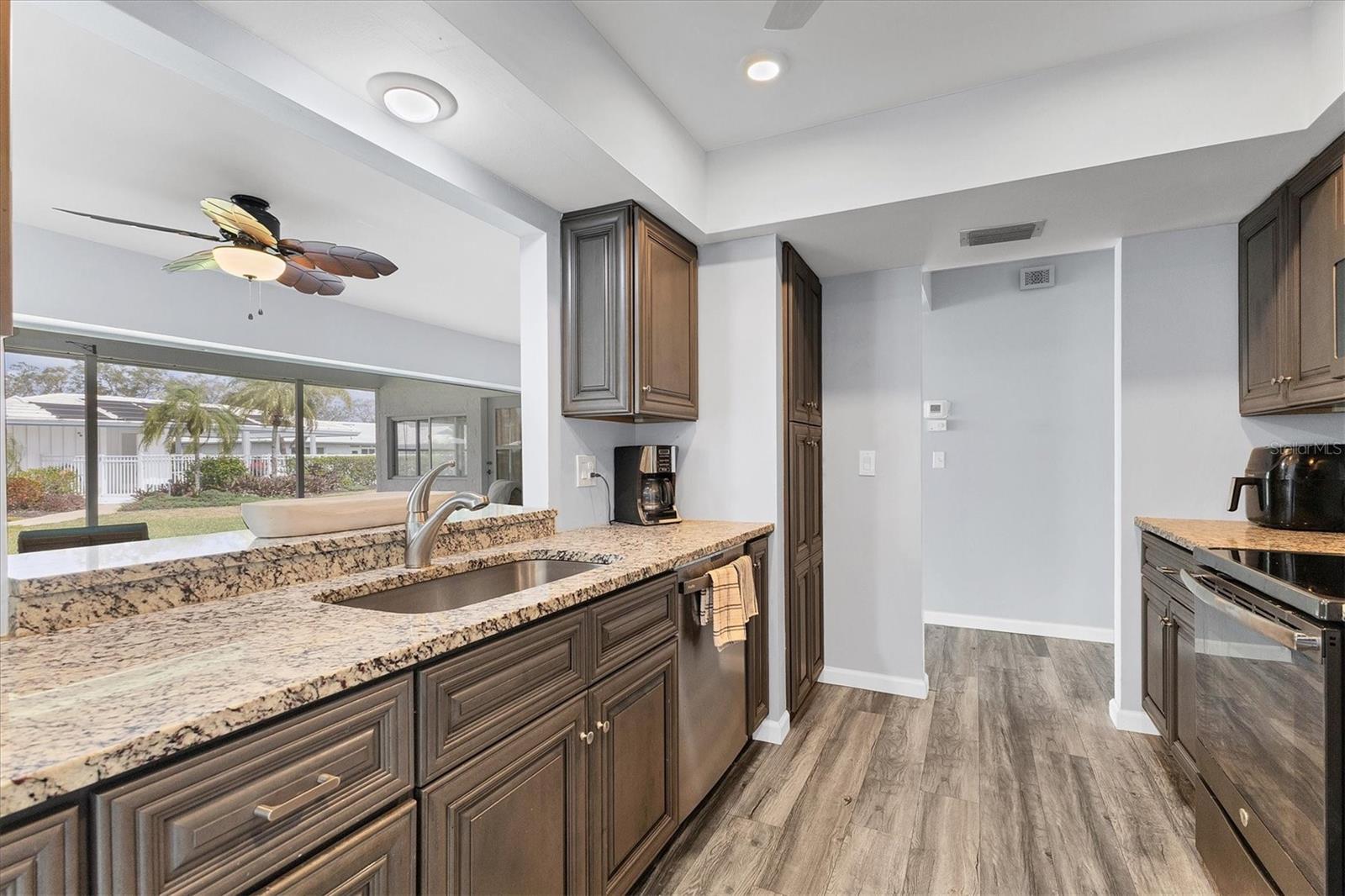 VILLAGE GREEN OF BRADENTON SEC 8 - Residential