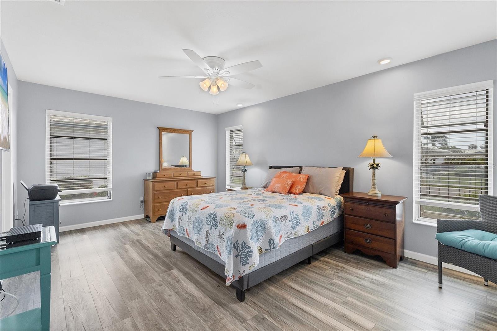 VILLAGE GREEN OF BRADENTON SEC 8 - Residential