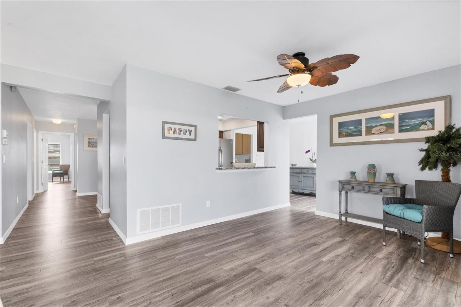 VILLAGE GREEN OF BRADENTON SEC 8 - Residential