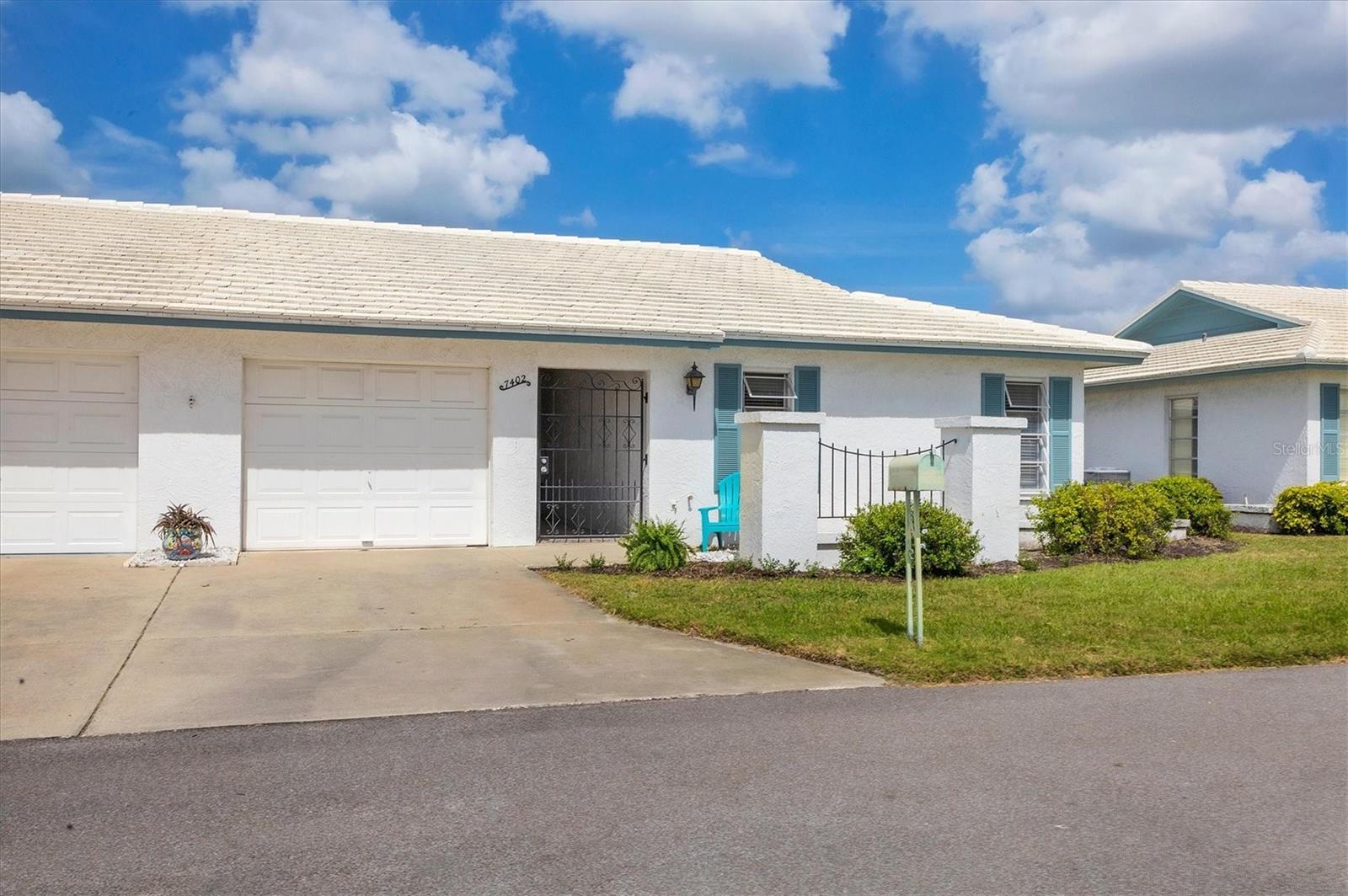 VILLAGE GREEN OF BRADENTON SEC 8 - Residential