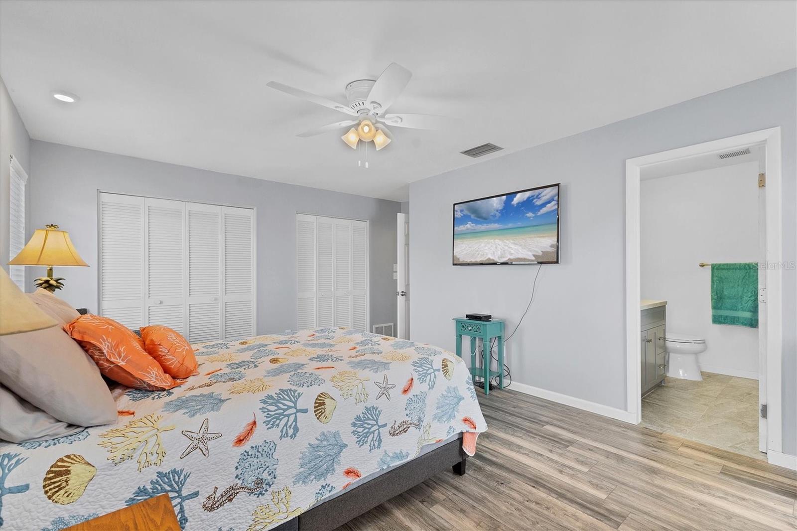 VILLAGE GREEN OF BRADENTON SEC 8 - Residential