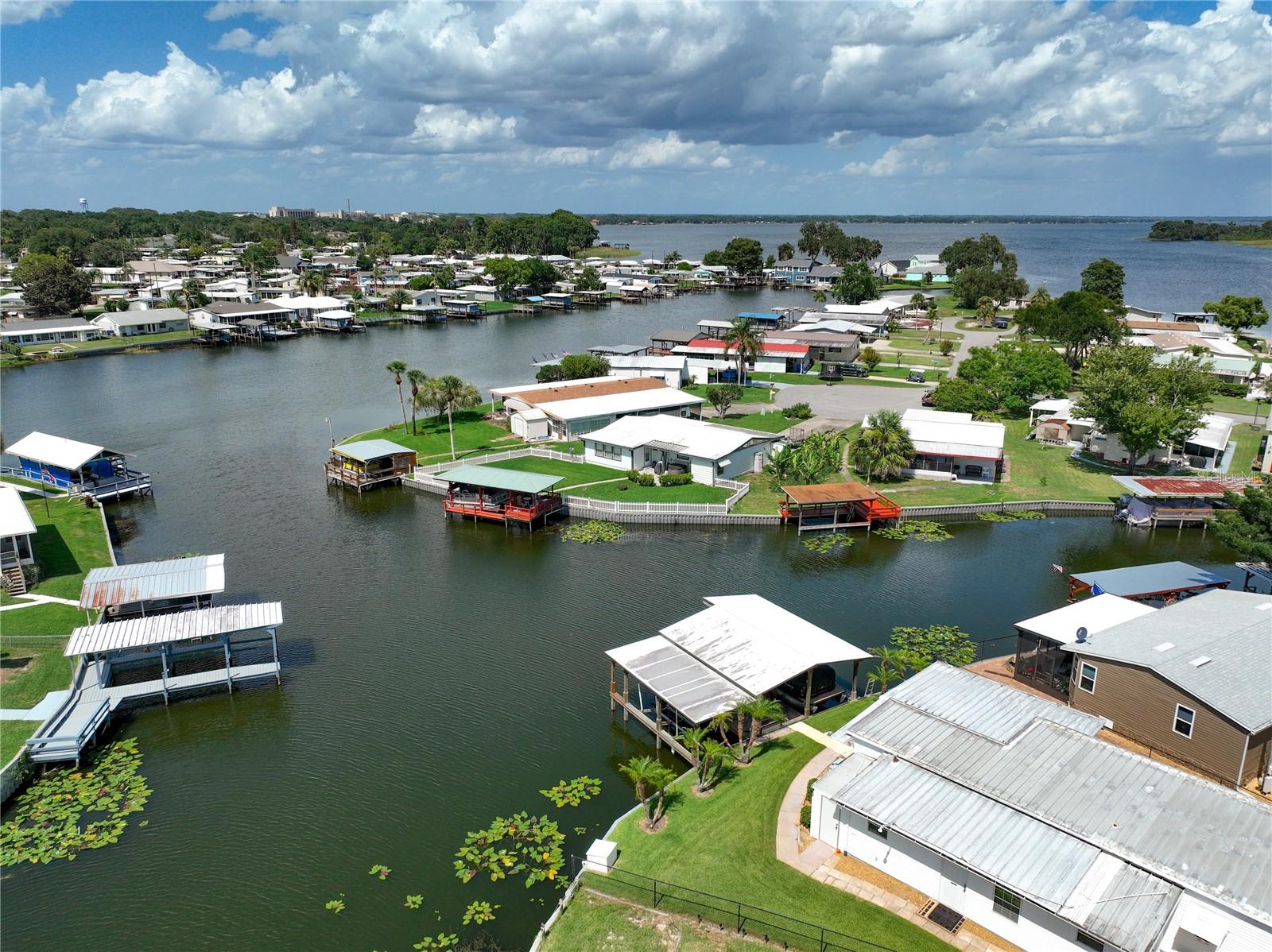 WISCONSIN MICHIGAN SHORES - Residential