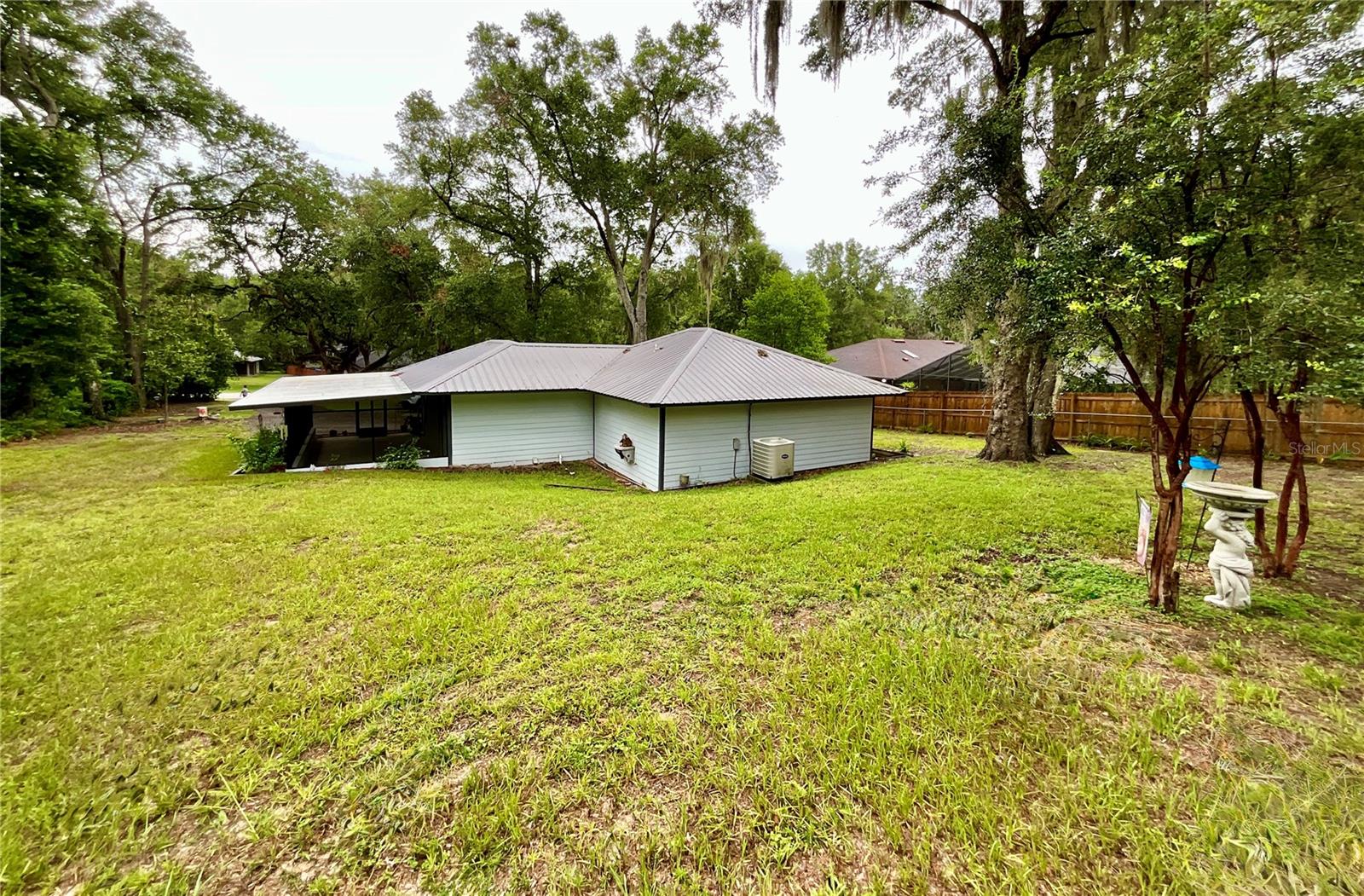 GENEVA LAKE ESTATES - Residential