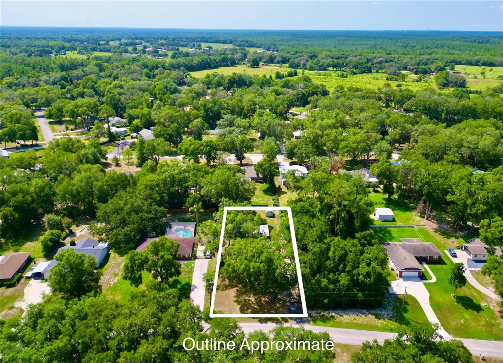 GENEVA LAKE ESTATES - Residential
