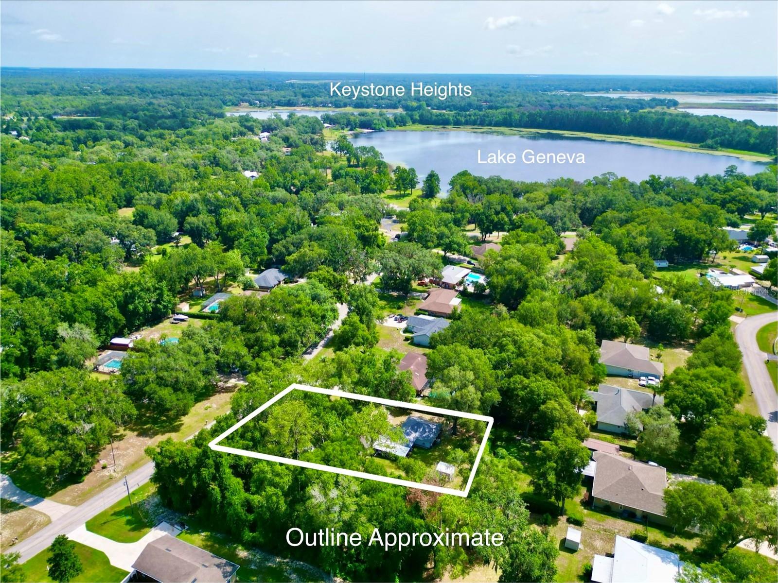 GENEVA LAKE ESTATES - Residential
