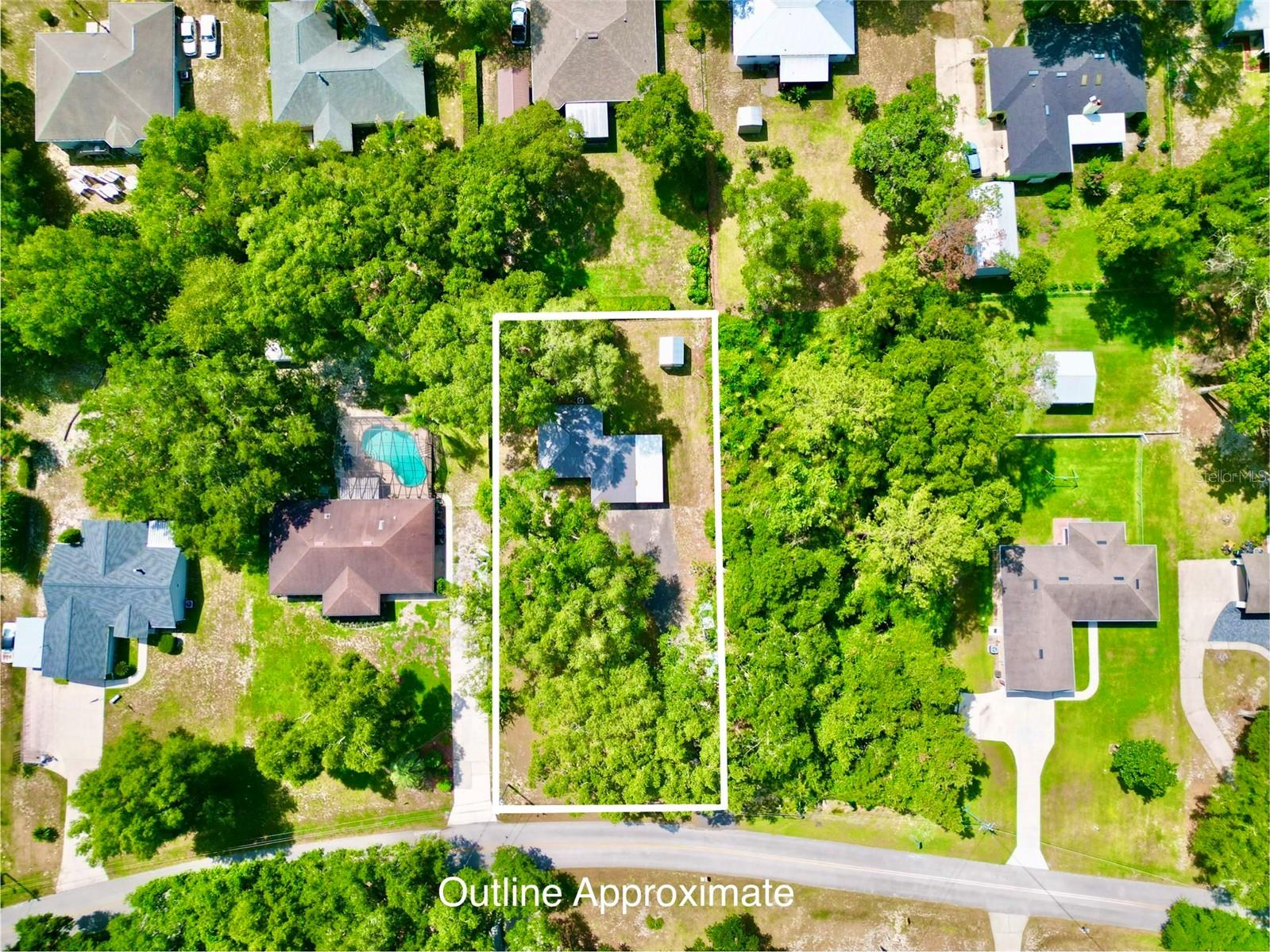 GENEVA LAKE ESTATES - Residential