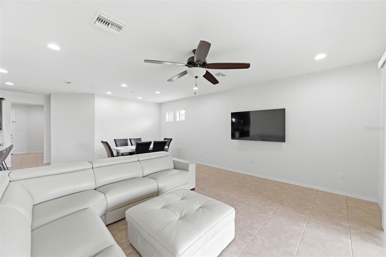 FIISHHAWK RANCH WEST PH 2A/ - Residential Lease
