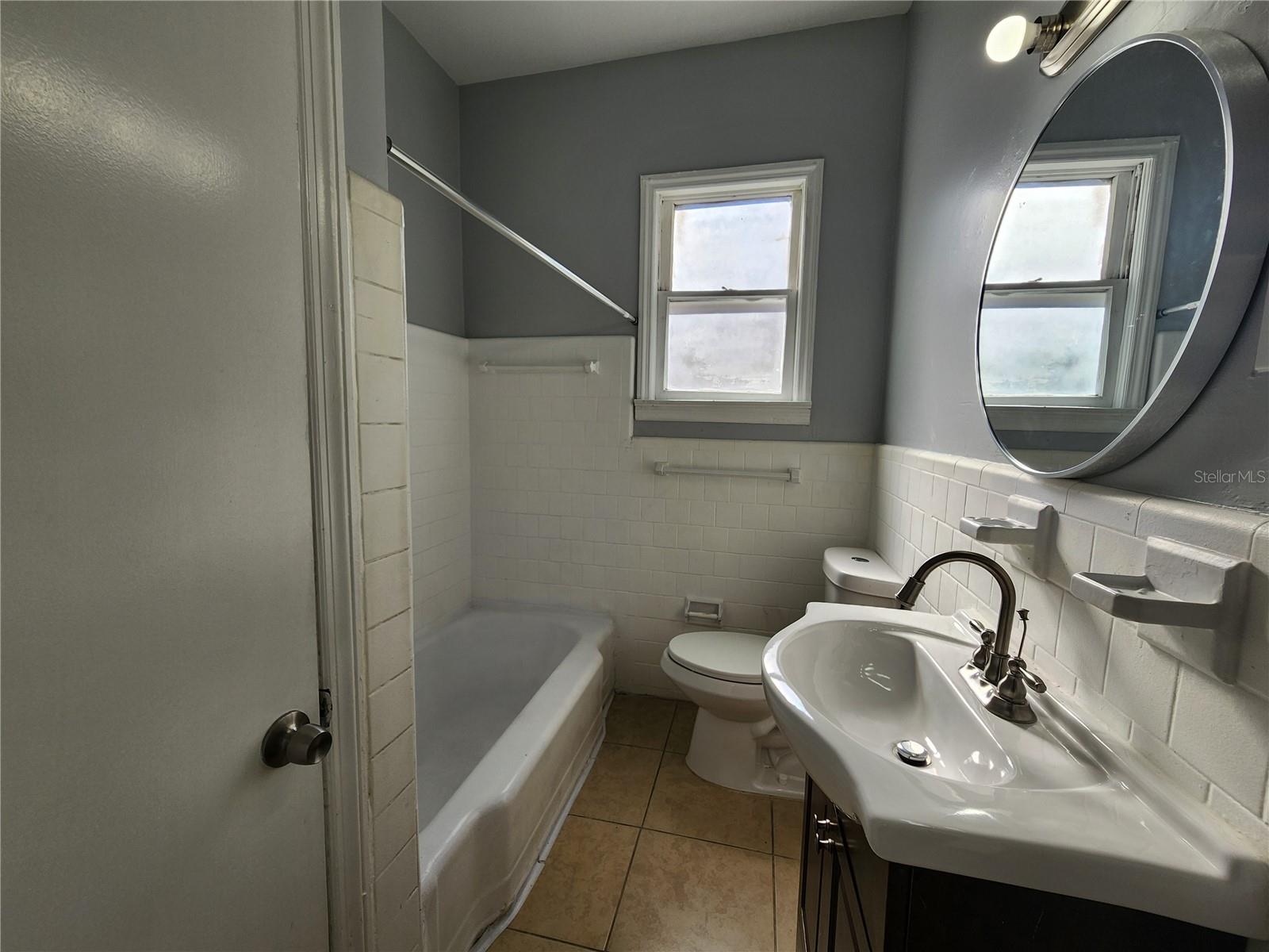 LENGLES SUB LTS 182, 187 - Residential Lease