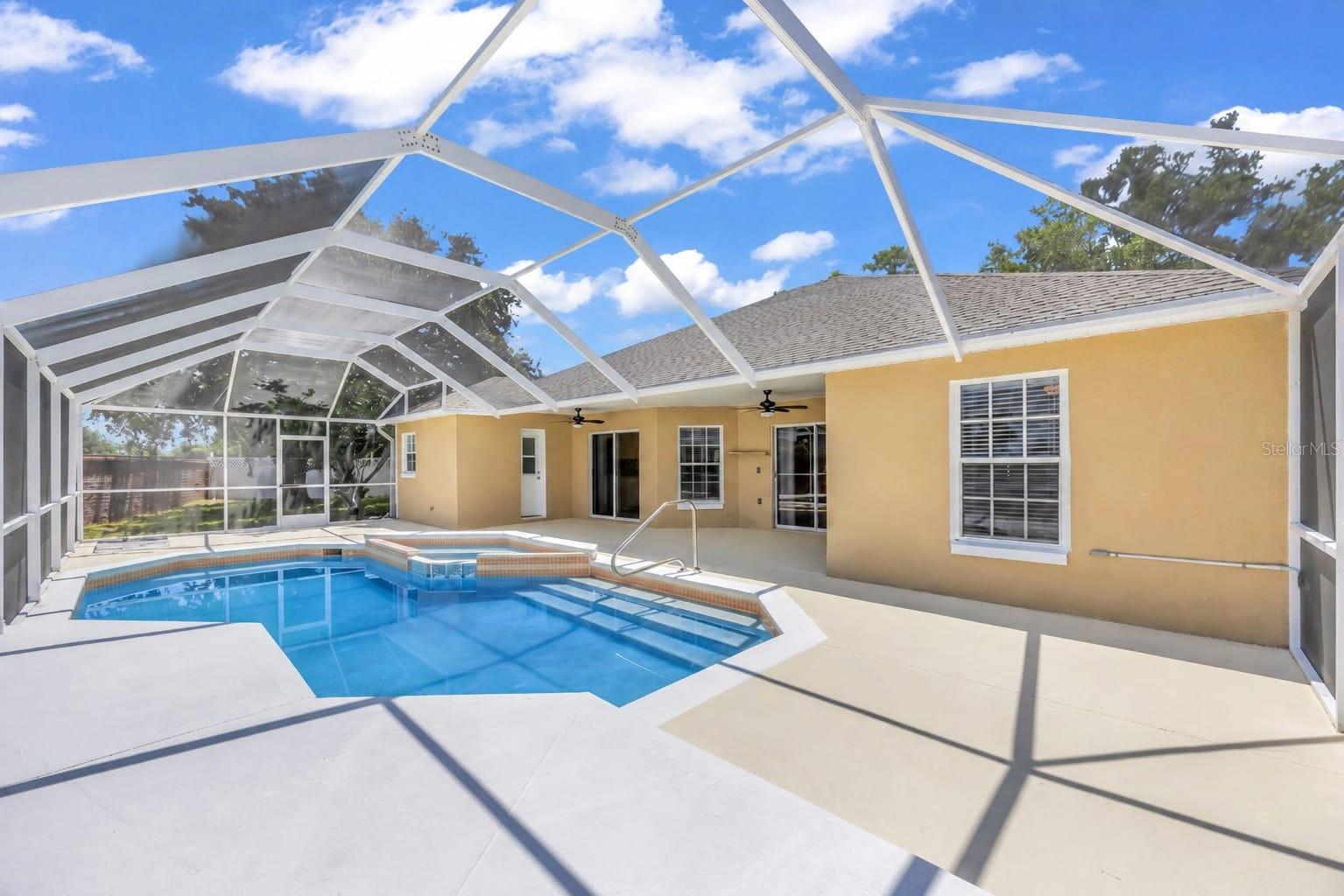 OAK ISLAND HARBOR AT FORMOSA GARDENS - Residential