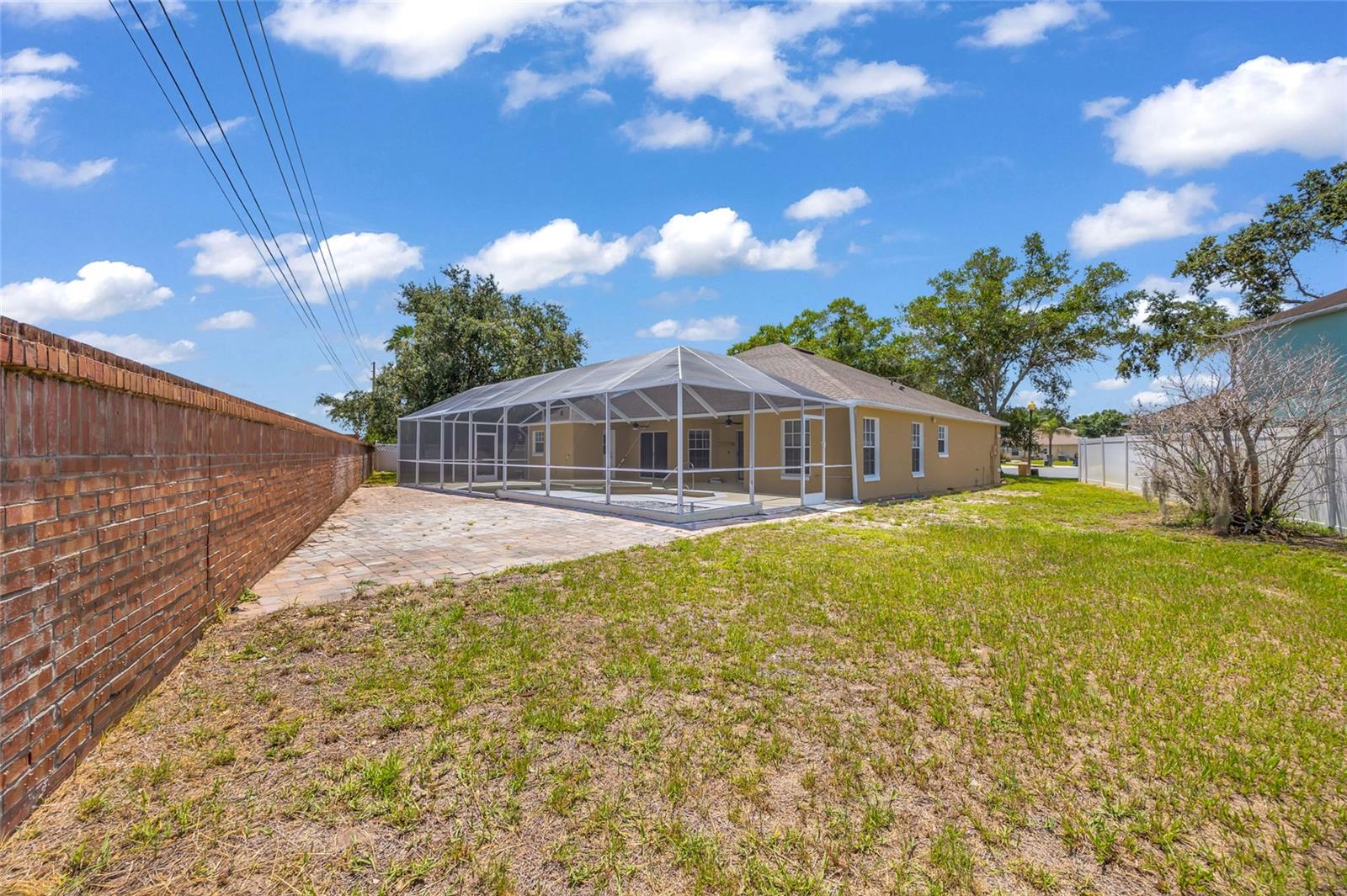 OAK ISLAND HARBOR AT FORMOSA GARDENS - Residential