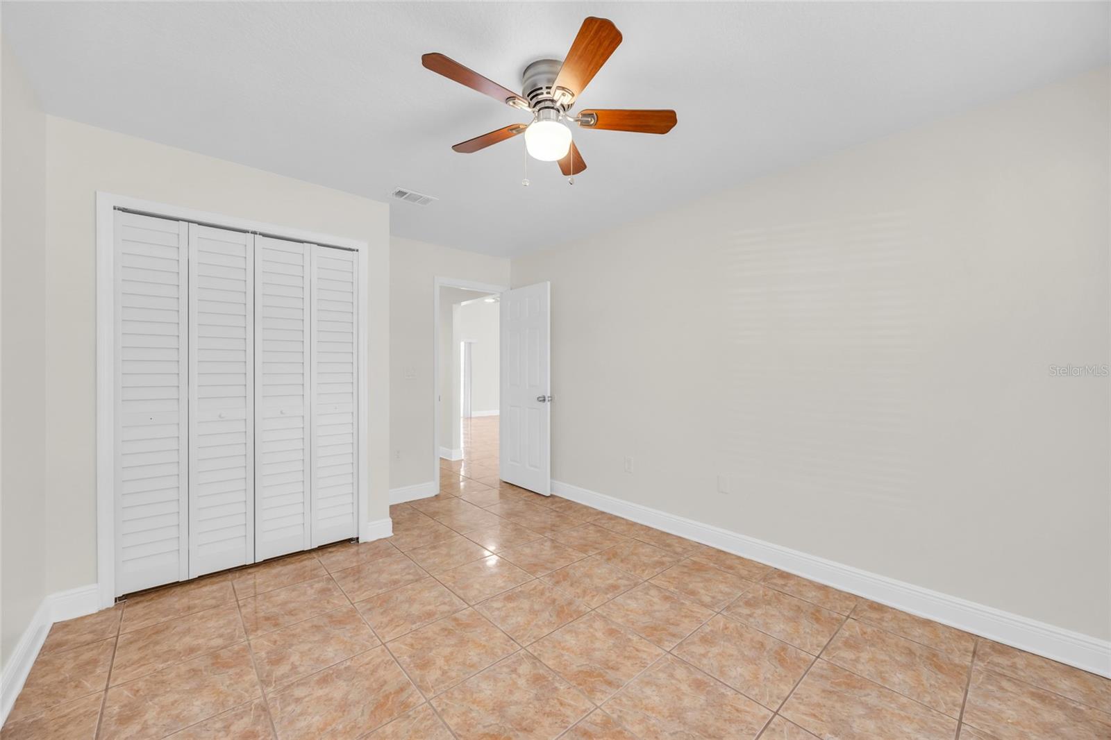 OAK ISLAND HARBOR AT FORMOSA GARDENS - Residential